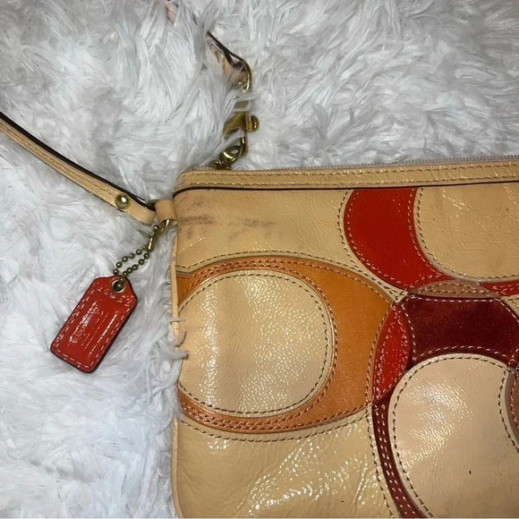 Coach Womens Wristlet Leather with Felt Detail Neutral Colored / Y2K - Picture 2 of 6